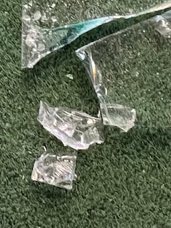 shit happens oder so etwas passiert eben. Bilderglas ersetzen. 