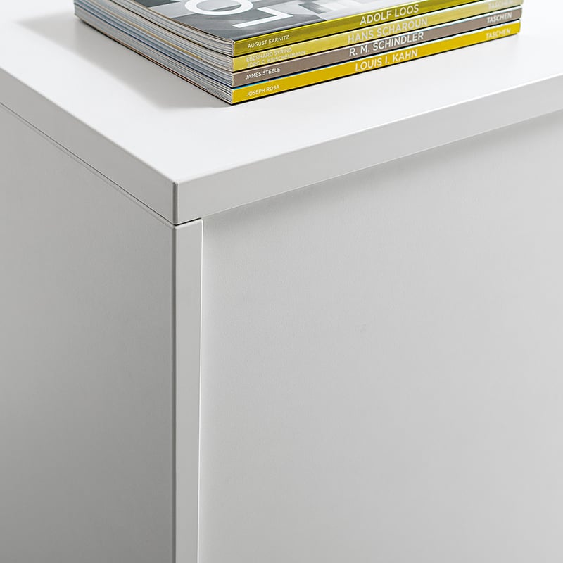 Back panel by default in decor.