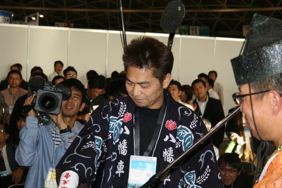 設計・製作・投げ手を全てこなす職人は大ヒール役に!?