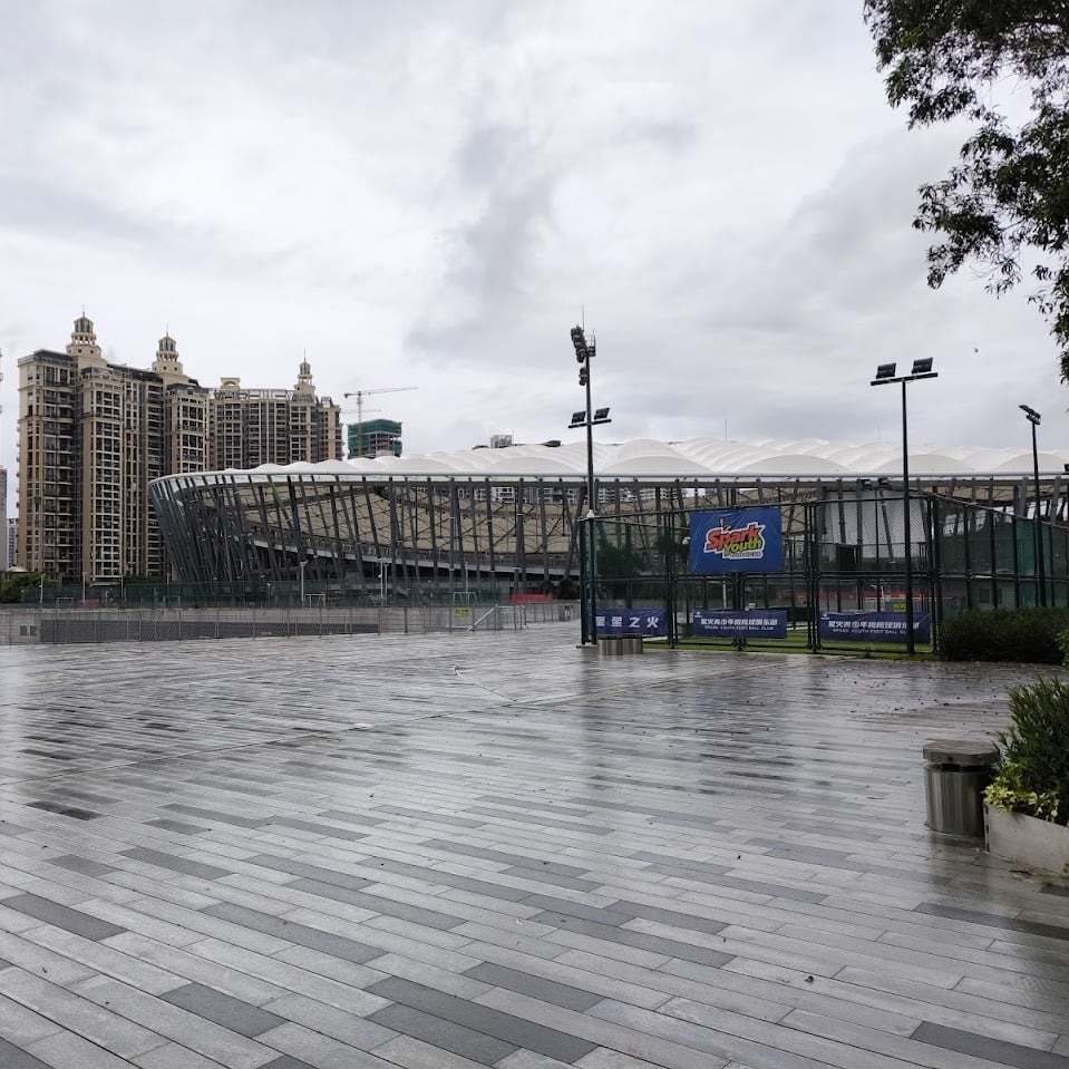 深圳宝安スタジアムにて