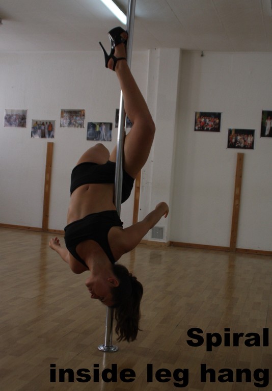 Spiral gemini / twisted inside leg hang