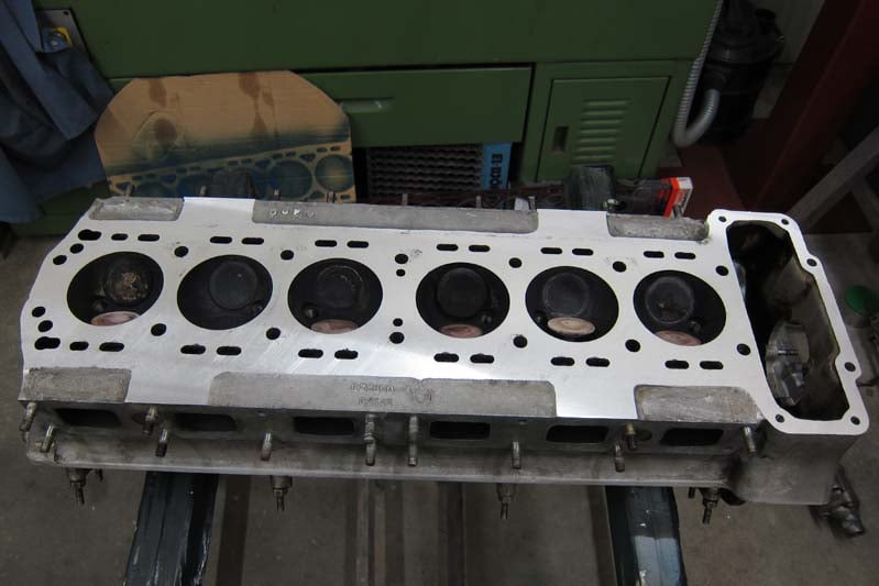 Zylinderkopf Revision Jaguar E, Oldtimer Garage D. Bauhofer, Teufenthal