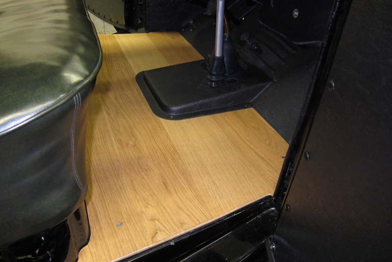 Ford Pickup 1935, Holzarbeiten Boden, Oldtimer Garage D. Bauhofer, Teufenthal