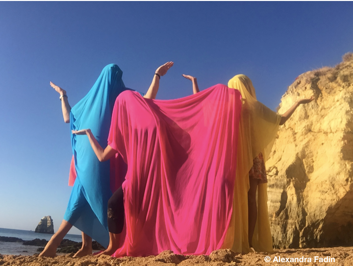 Danse créative sur la plage 1