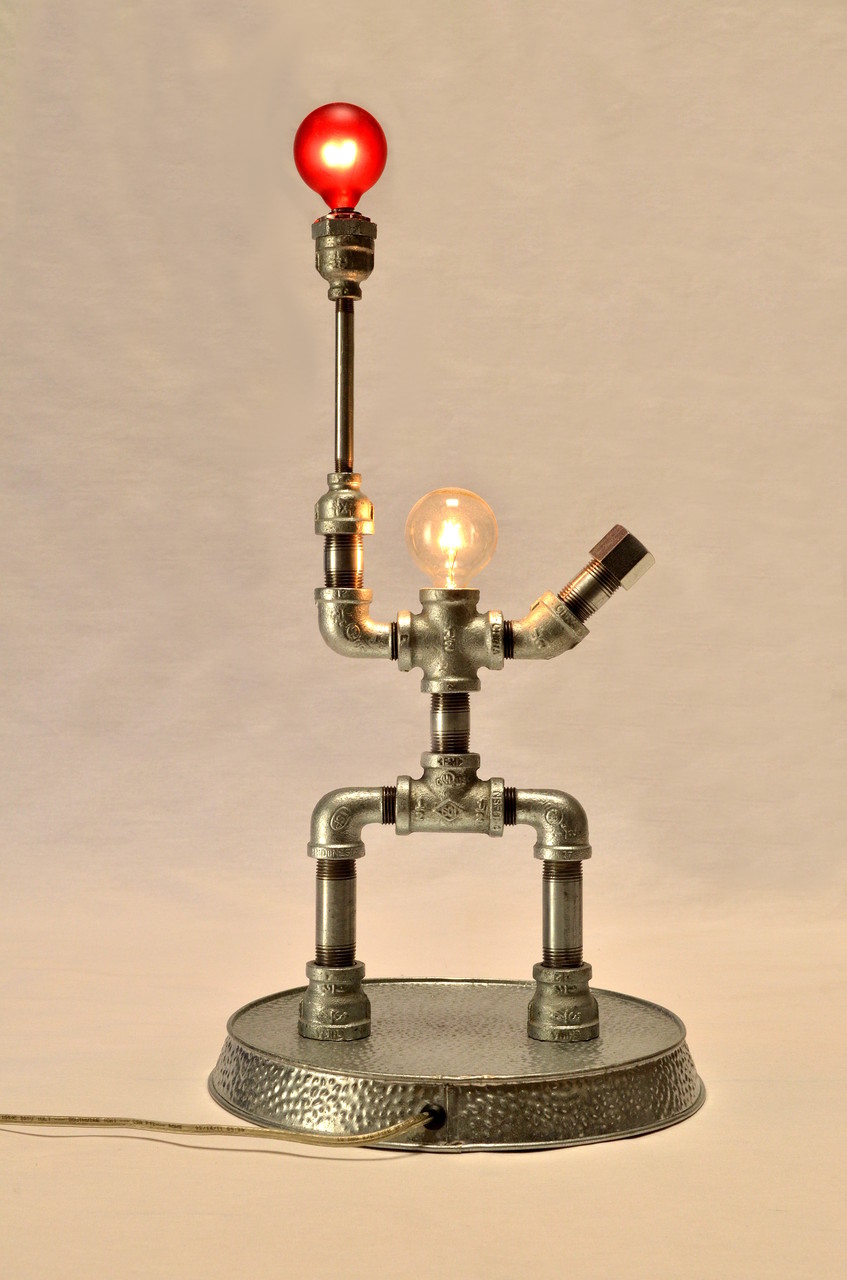 Bloon from the rear - stately, but still playful.