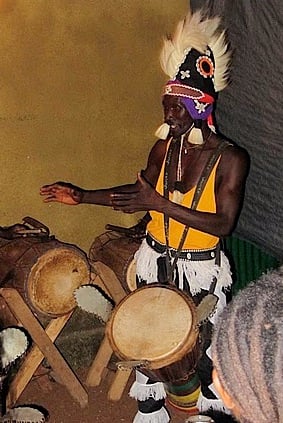 Sayon performs special concert at Keita home