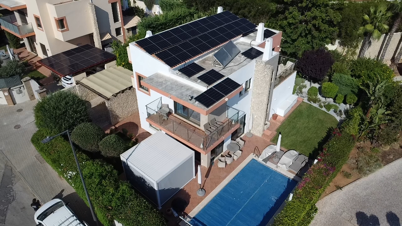 Ferragudo 26 Panels SMA / 11 Kw with BYD Battery Storage