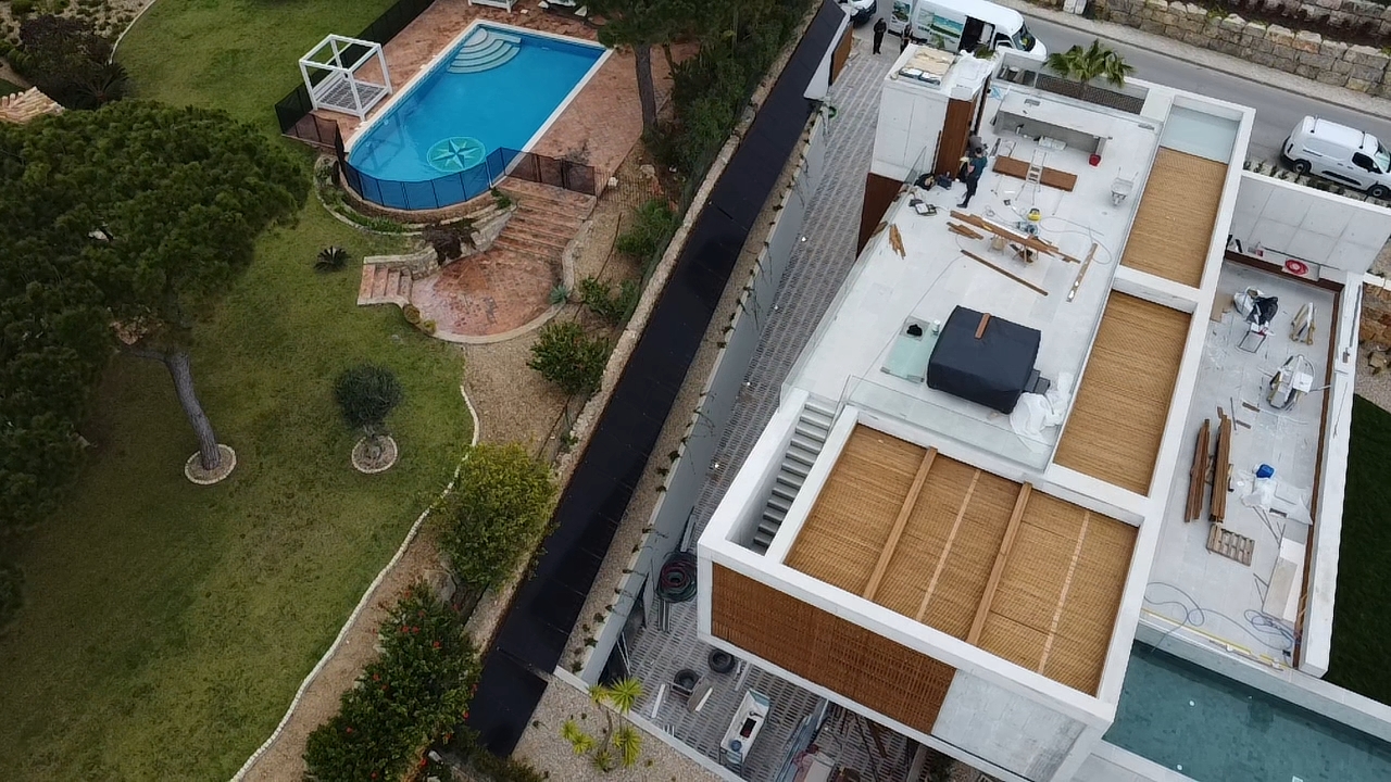 Vale de Lobo 27 Panels custom installation on 30º