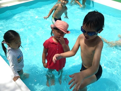 坪井一丁目公園のプールで