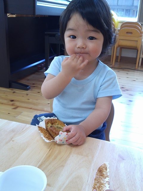 ぼくたちもがんばりました！（バナナの味見!?）