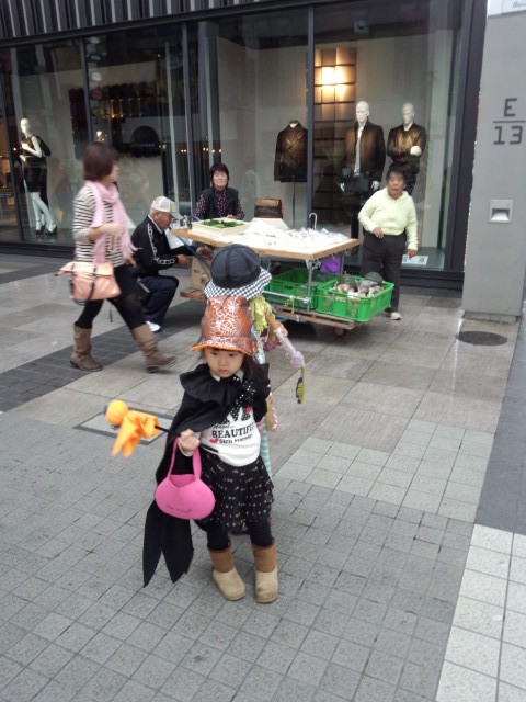 下通りパレード中