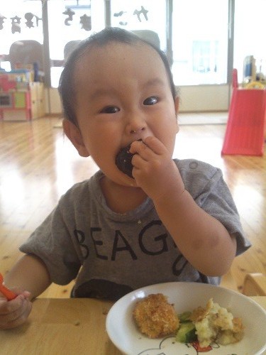 大きいお口で、ぱくり！