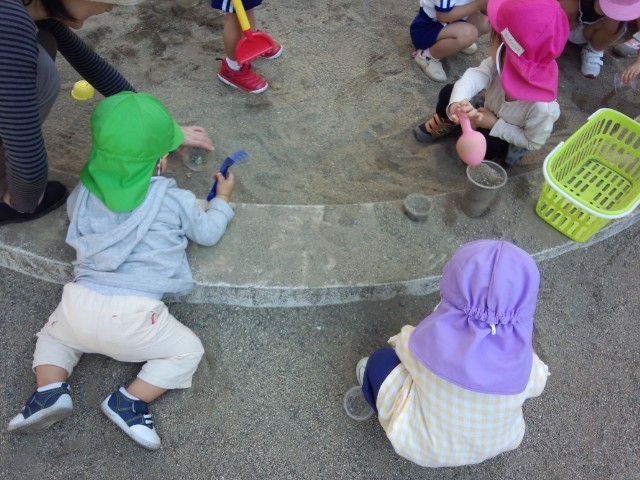 上林公園で砂あそび