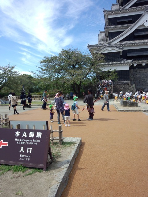 天守閣前広場に行きました