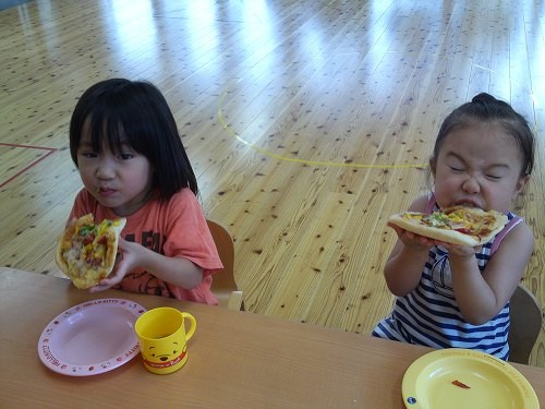 大きなお口でぱくり！