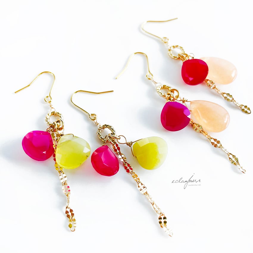 ジューシーなカラーで耳元を彩ります。