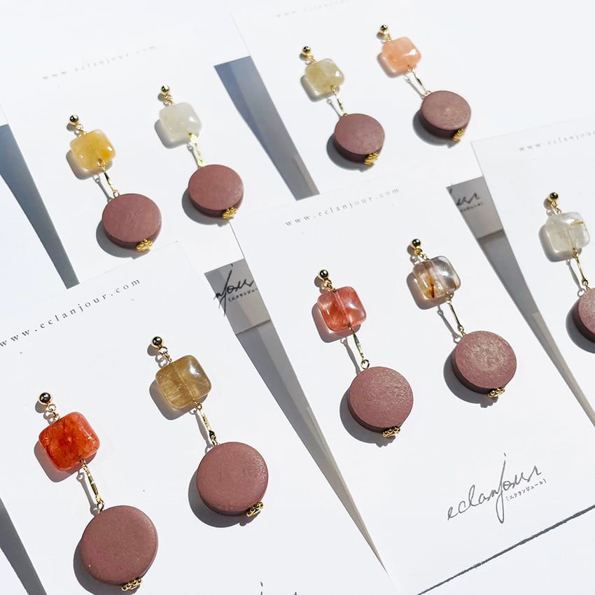 しっかり金線の入ったものもあるので良く手にとってみてくださいね(*´ω`*)