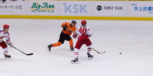 アイスバックス vs チャイナドラゴン: 古橋選手のゴール