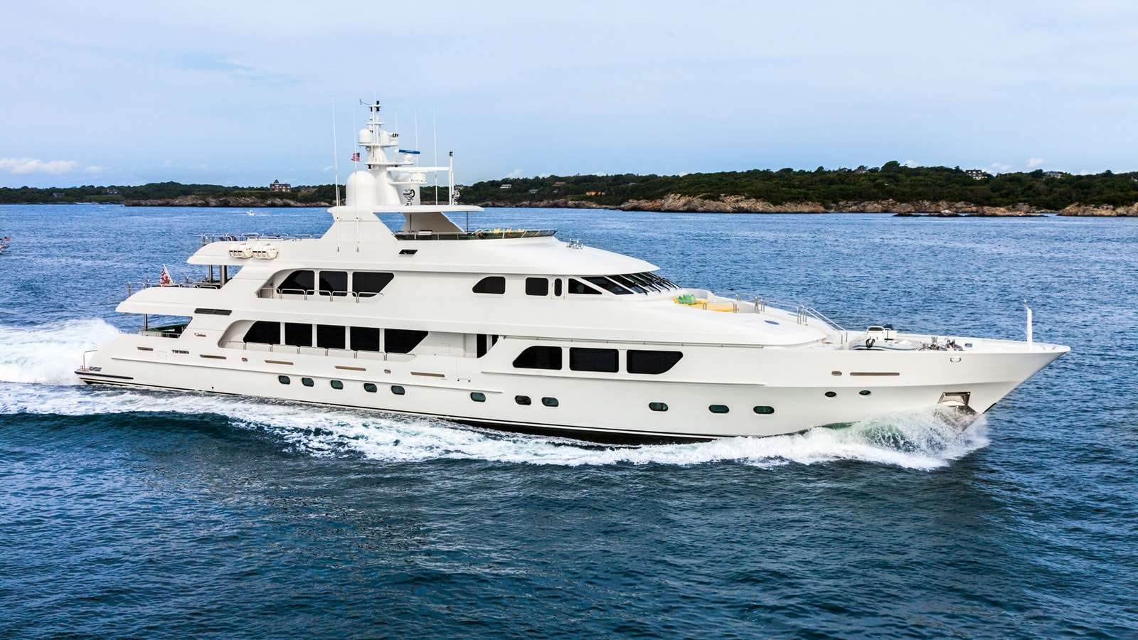 Motor Yacht Carte Blanche
