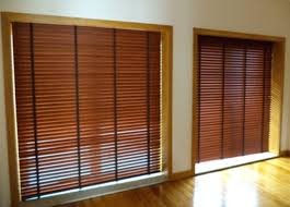 Cortinas venecianas de madera en PERSIATEC