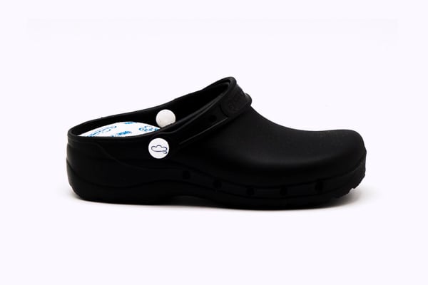 Zueco 100% hecho en España, antideslizantes, reducen la fatiga muscular hasta en un 60%. 95gr. en cada pie. Con plantillas coolmax, eva, o piel.