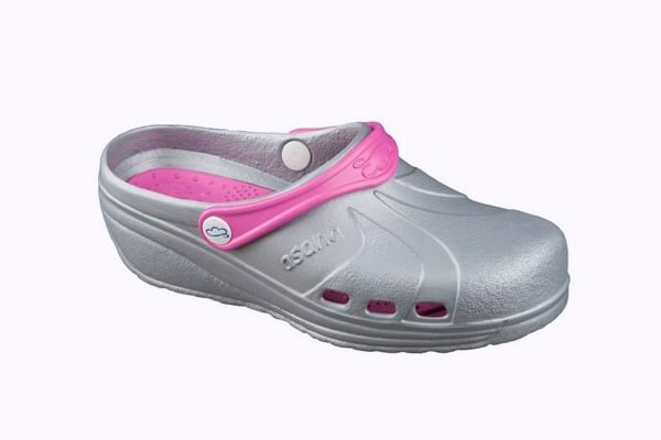 Zueco 100% hecho en España, antideslizantes, reducen la fatiga muscular hasta en un 60%. 95gr. en cada pie. Con plantillas coolmax, eva, o piel.