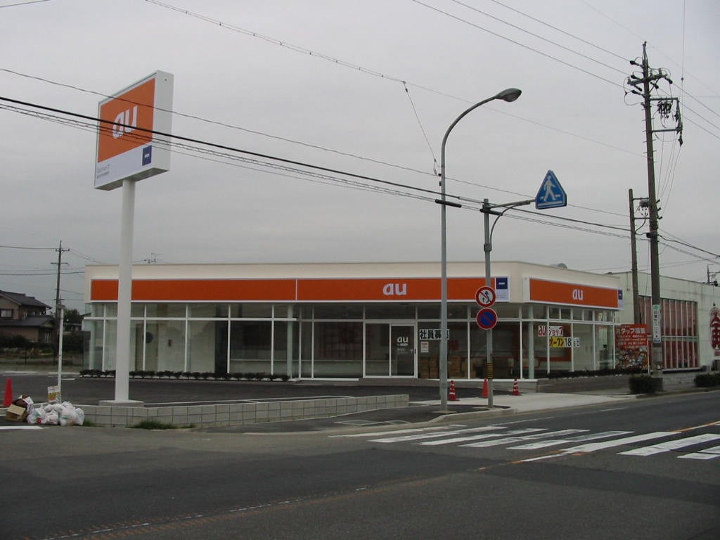 鉄骨造平屋建て　/　延べ床面積：134.27㎡