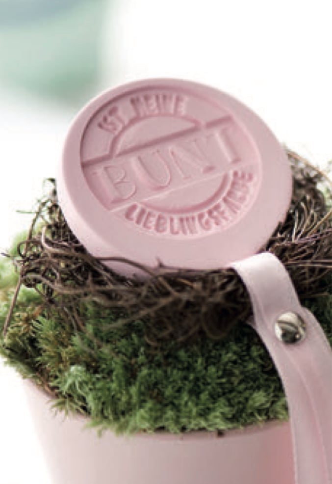 eingefärbte frühlings-deko Beispiels-Bild Rayher