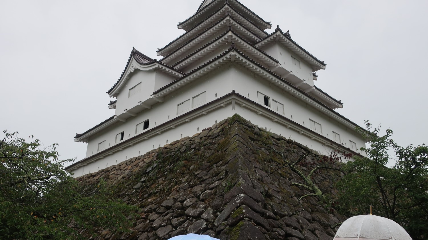 鶴ヶ城。戊辰戦争の際、会津藩士や民衆が籠城し、新政府軍と戦いました。