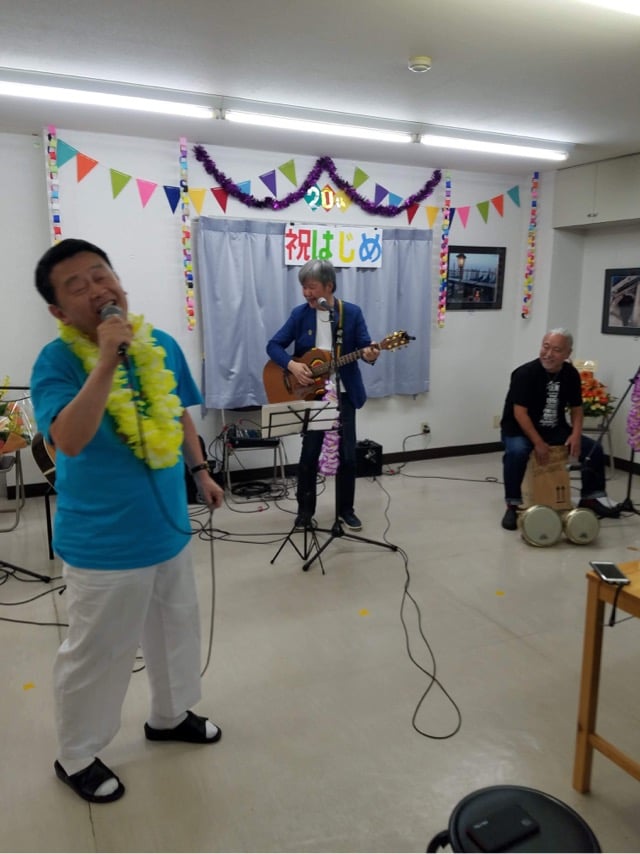 私も１曲歌いました。何度も練習したのに歌詞を忘れてしまいました。