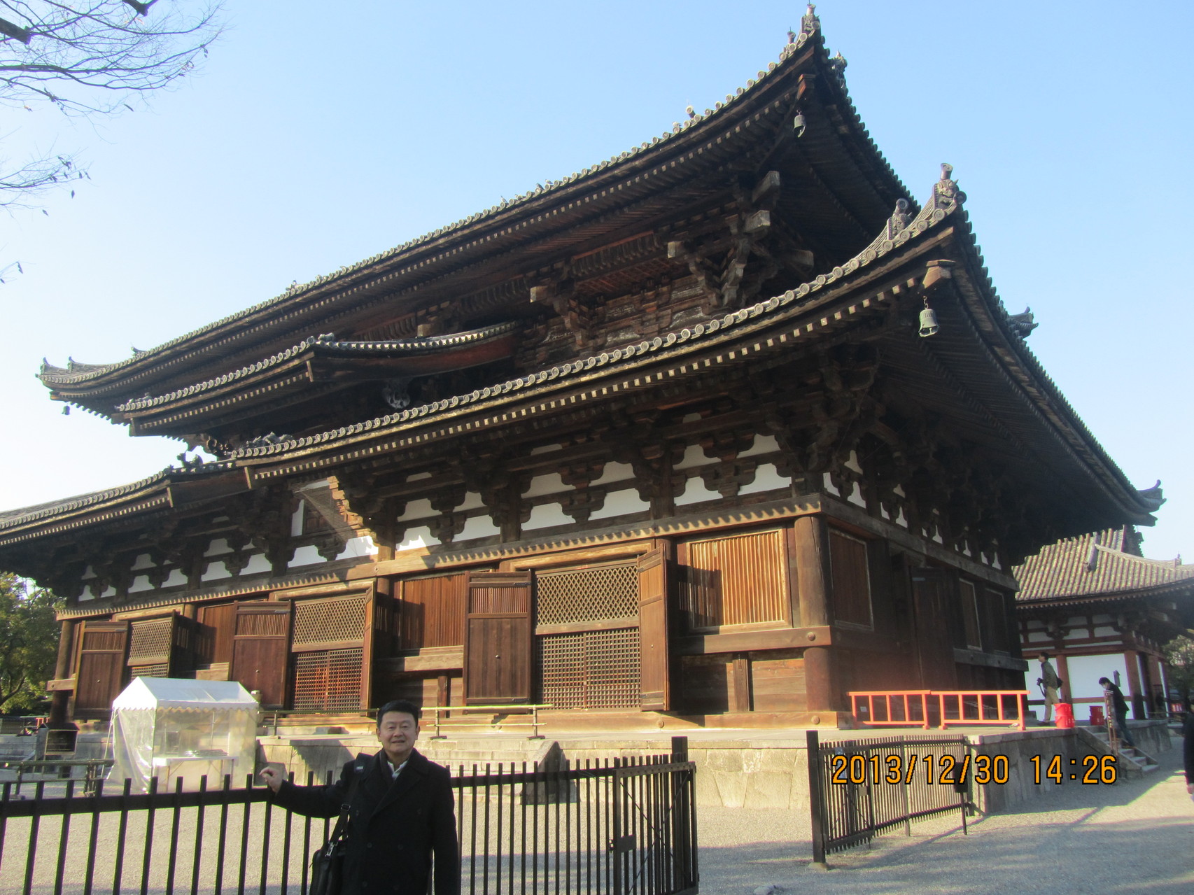 東寺の金堂。これも国宝です。