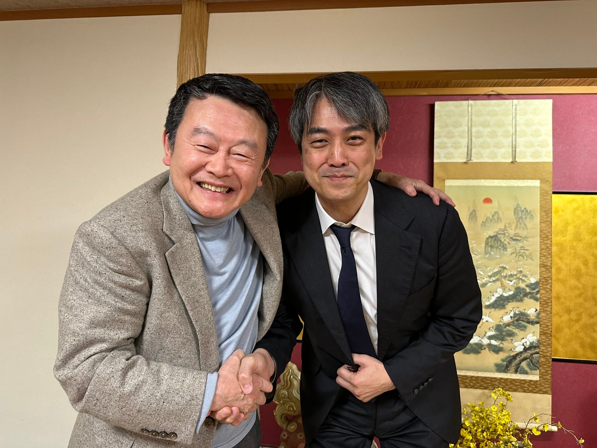 伴（ばん）教授と