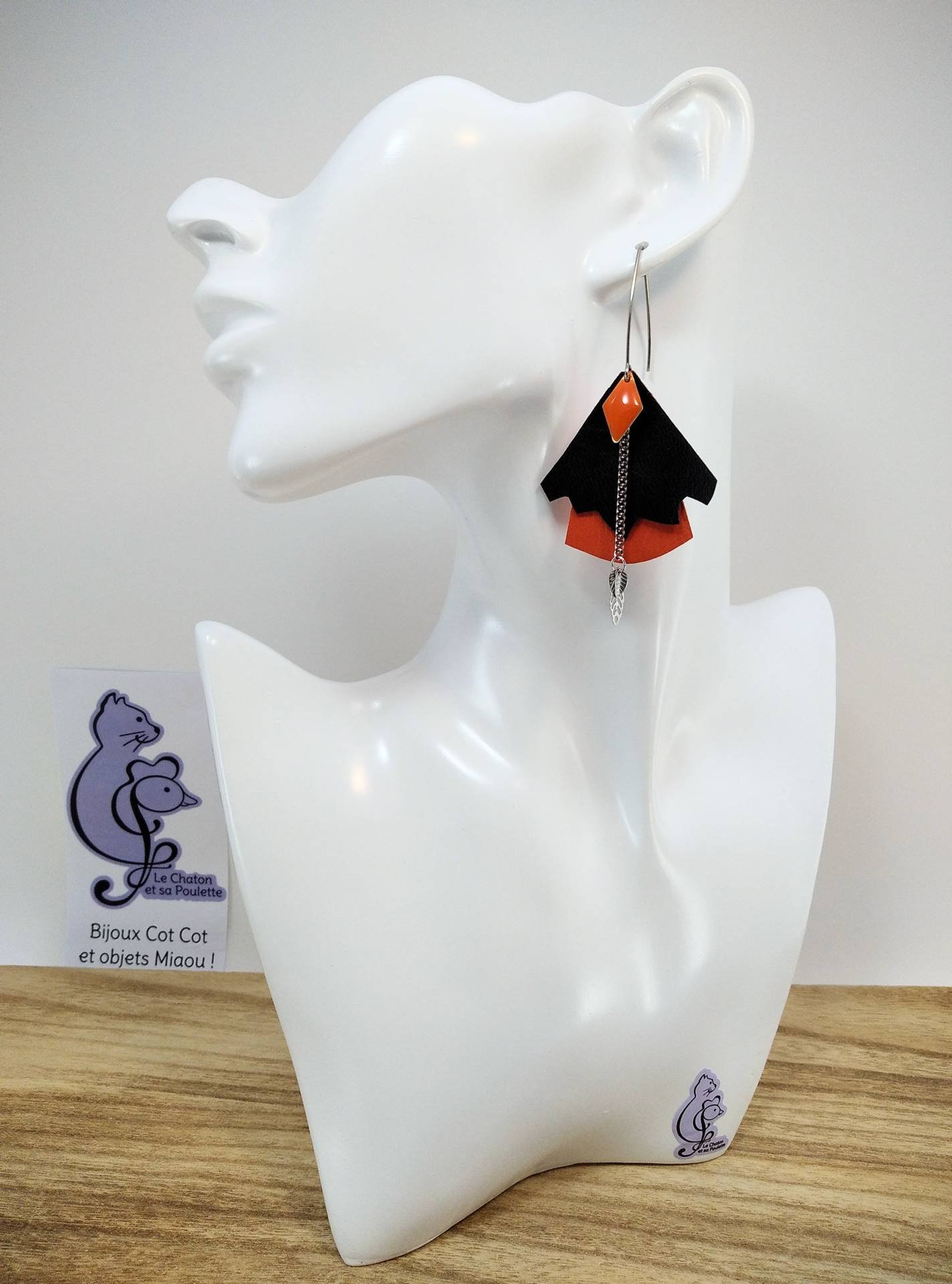 VENDUES ! BO FORMIDABLE modèle n°5 Cuirs noir et orange, breloque diamant orange