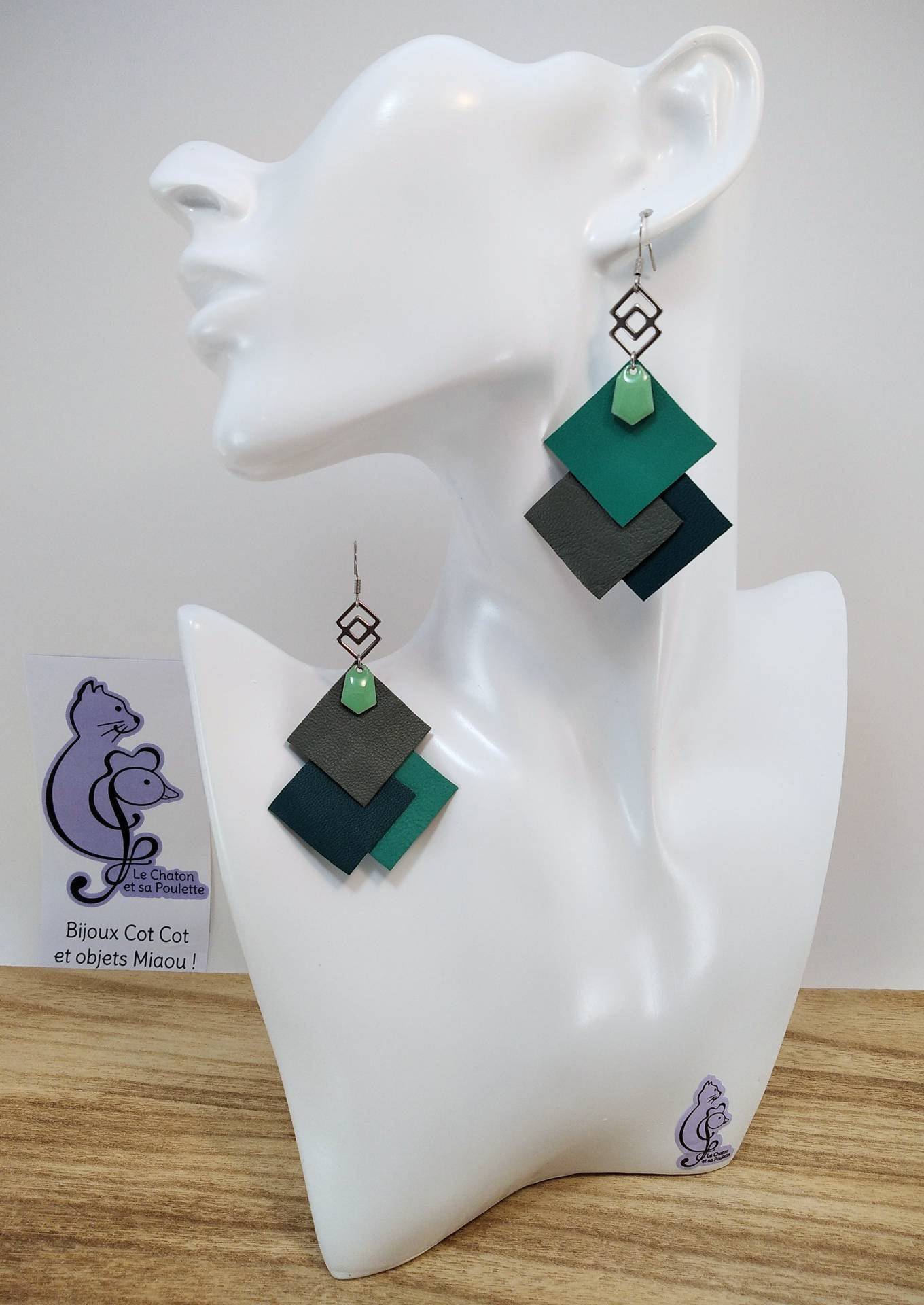 VENDUES ! B.O. FORMIDABLE modèle ÉMILIE Cuirs vert prasin/gris/vert émeraude, breloque inox carrés entrelacés et diamant vert d'eau