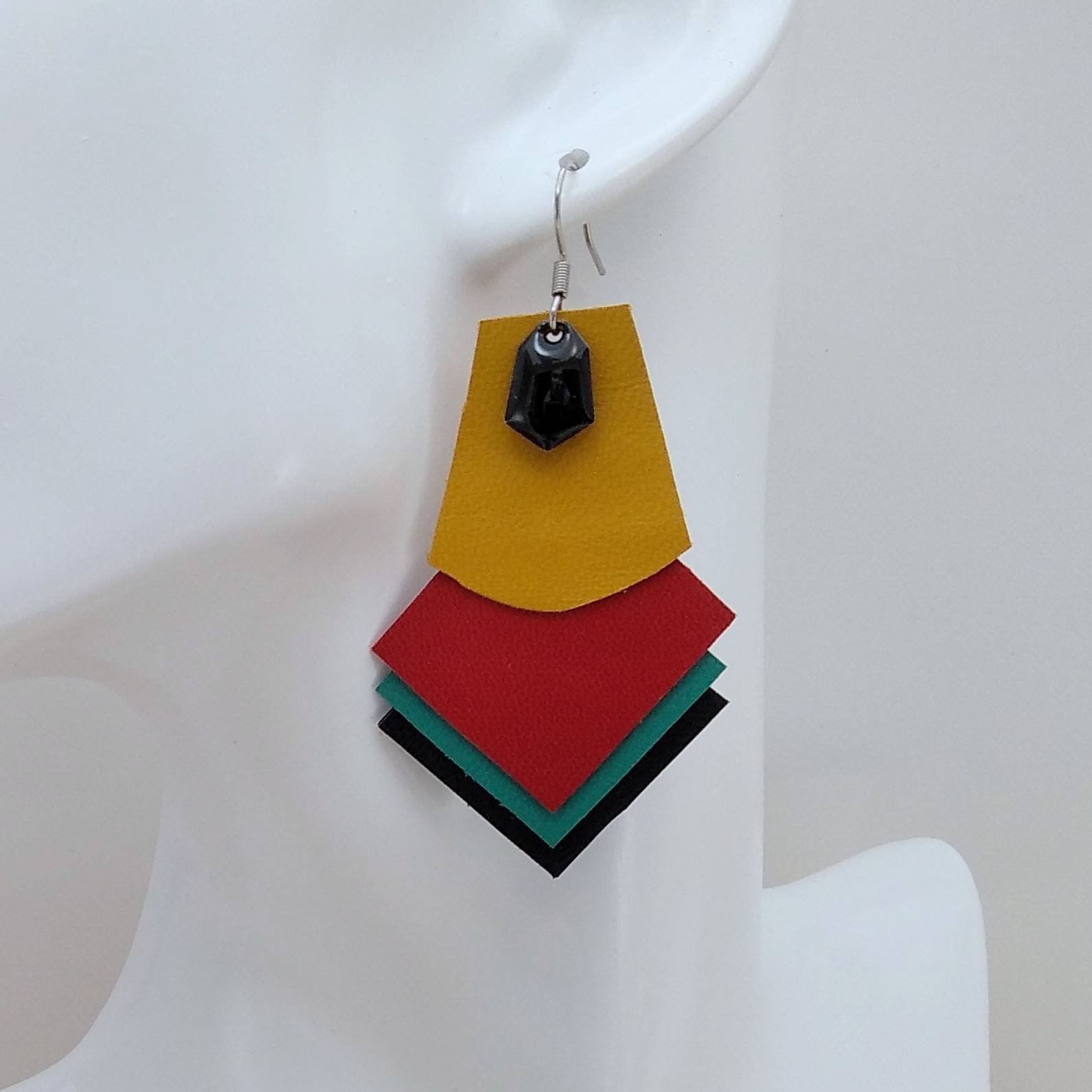 VENDUES ! B.O. FORMIDABLE modèle SANDRINE Breloque diamant noir et cuir ocre/rouge/vert prasin/noir