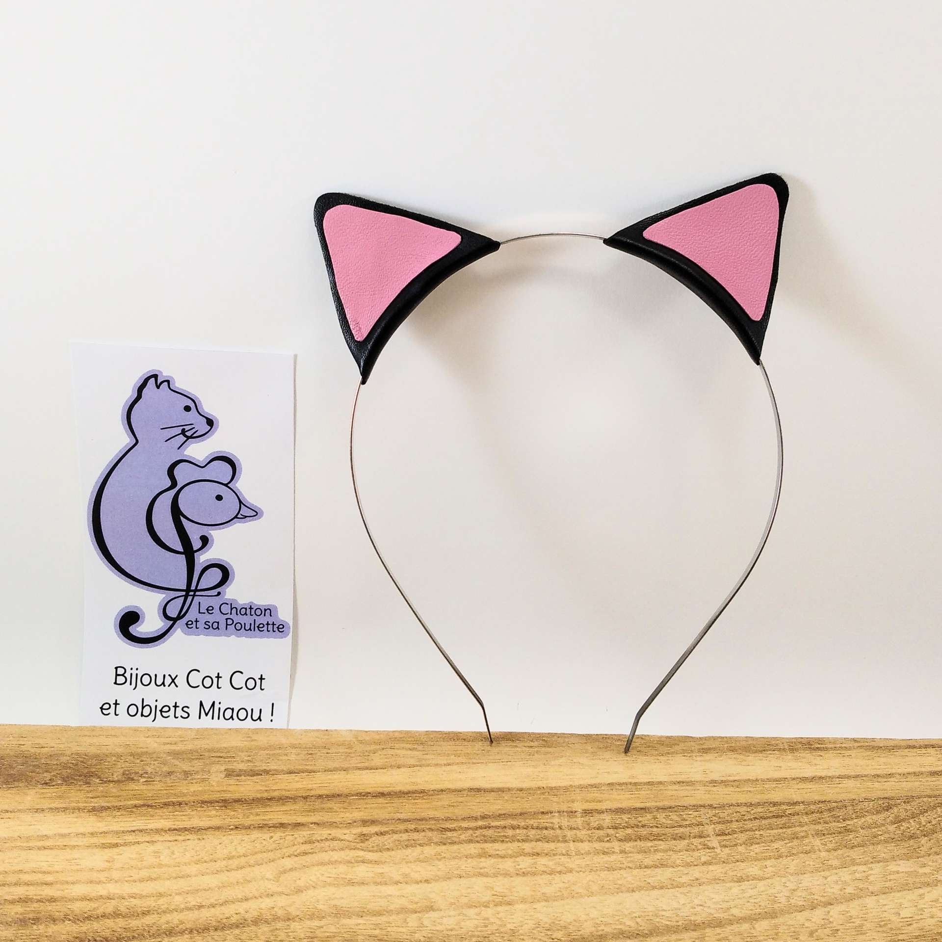 Serre-tête oreilles de chat en cuir noir et rose dragée