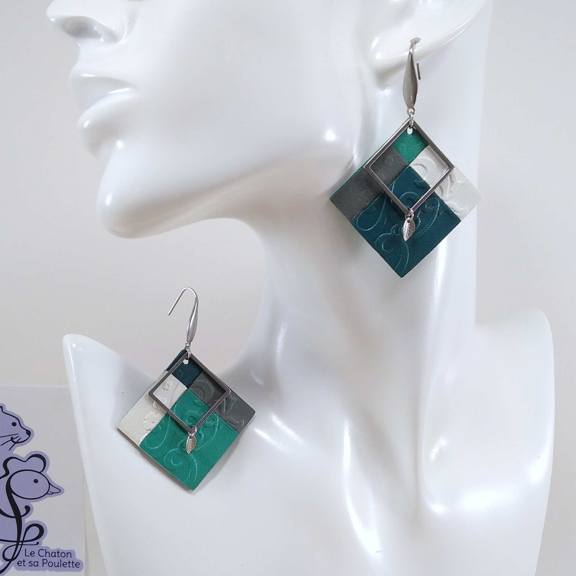 VENDUES ! B.O. FORMIDABLE modèle n°10 Cuirs vert prasin/blanc/vert viride/gris, breloques carré et feuille inox