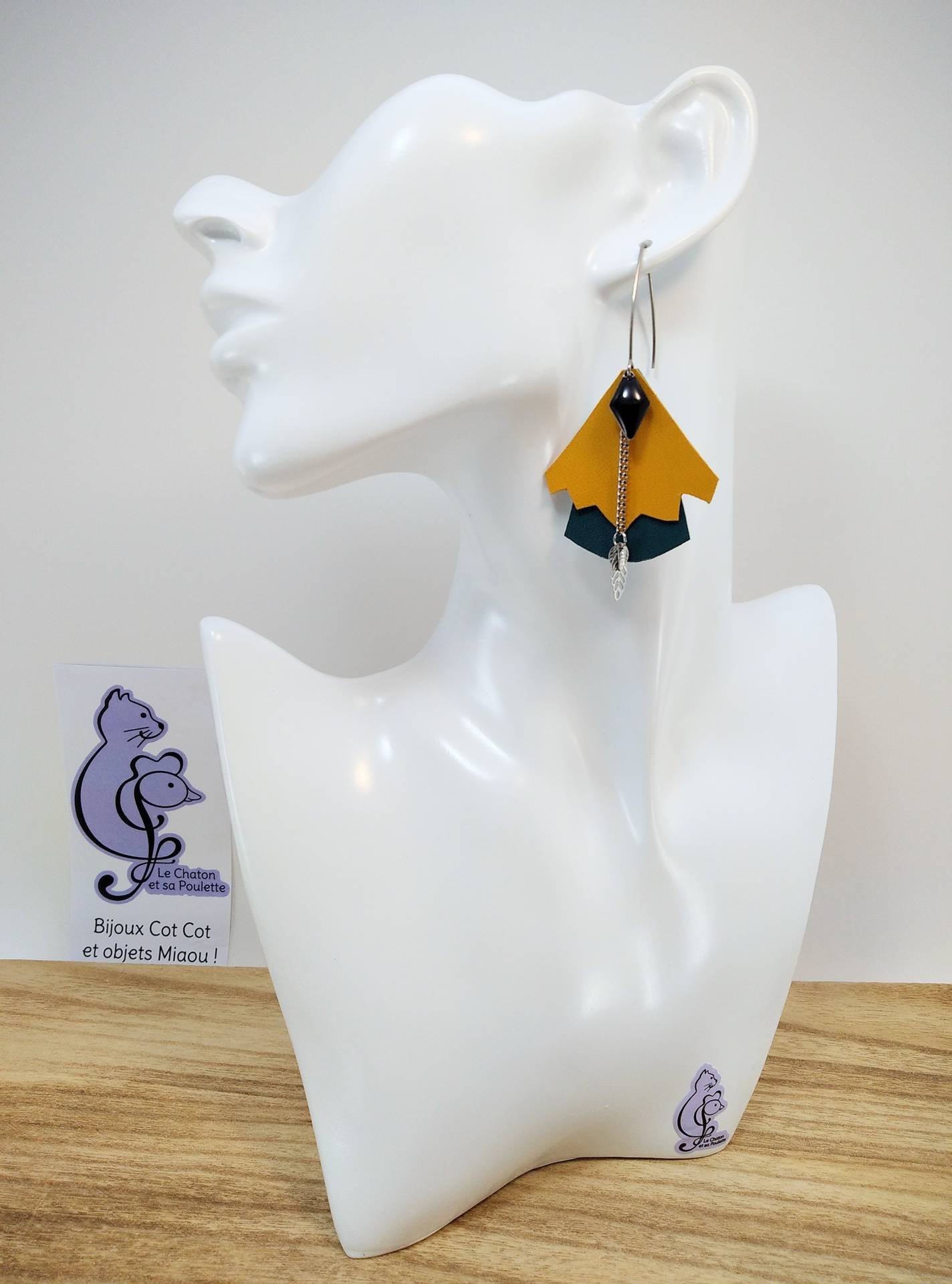 VENDUES ! BO FORMIDABLE modèle n°5 Cuirs ocre et vert émeraude, breloque diamant noir