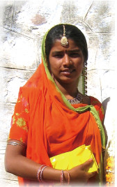 インド女性の健康で強い髪~過酷な紫外線にも負けない髪にはヘナの秘密があります