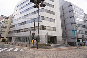 仙台市青葉区本町２丁目の角　正面写真