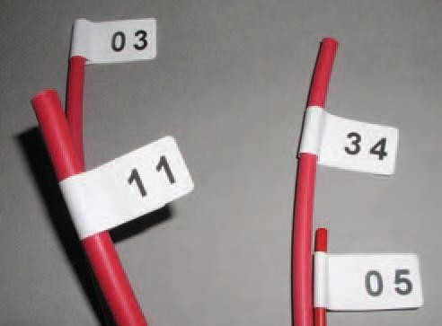 ETIQUETAS DE NYLON EN APLICACION TIPO BANDERA