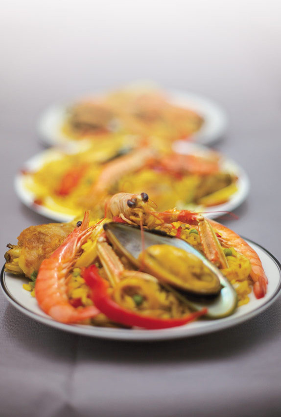 Assiettes de paella