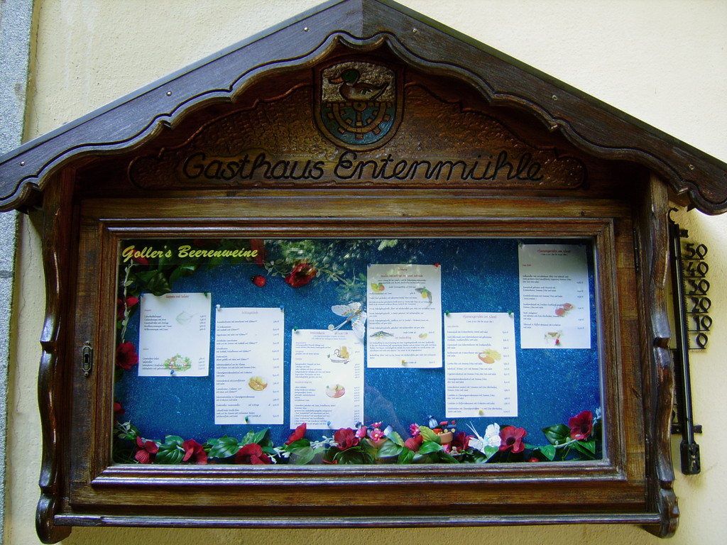 Neben dem Haupteingang ein Blick was es heute so leckeres gibt