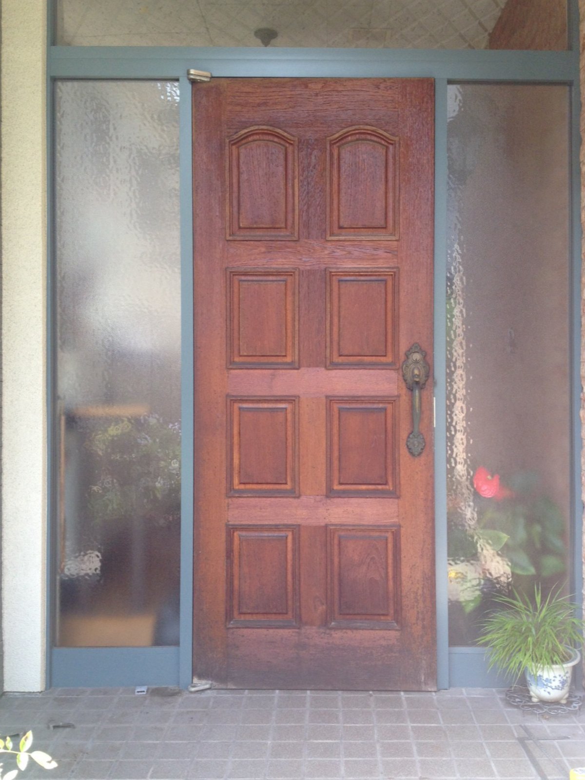 I 様邸 玄関ドア Before