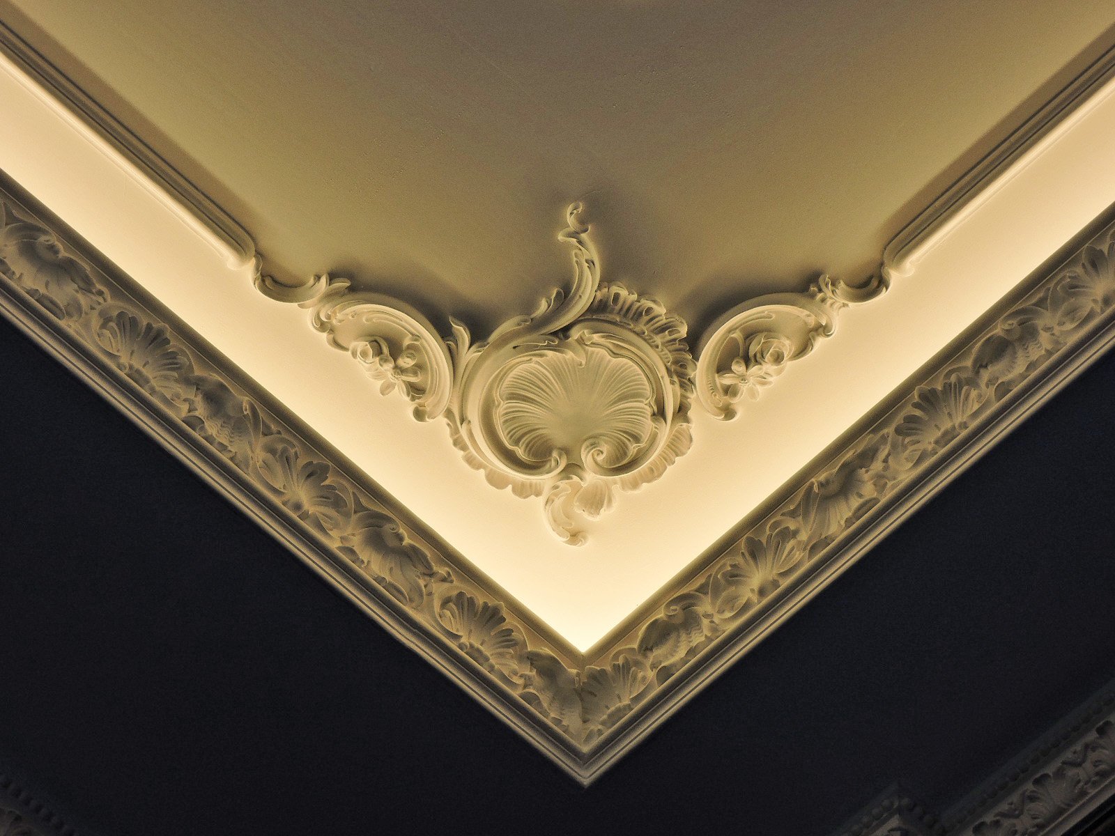 マンション 天井飾り（大阪市北区）