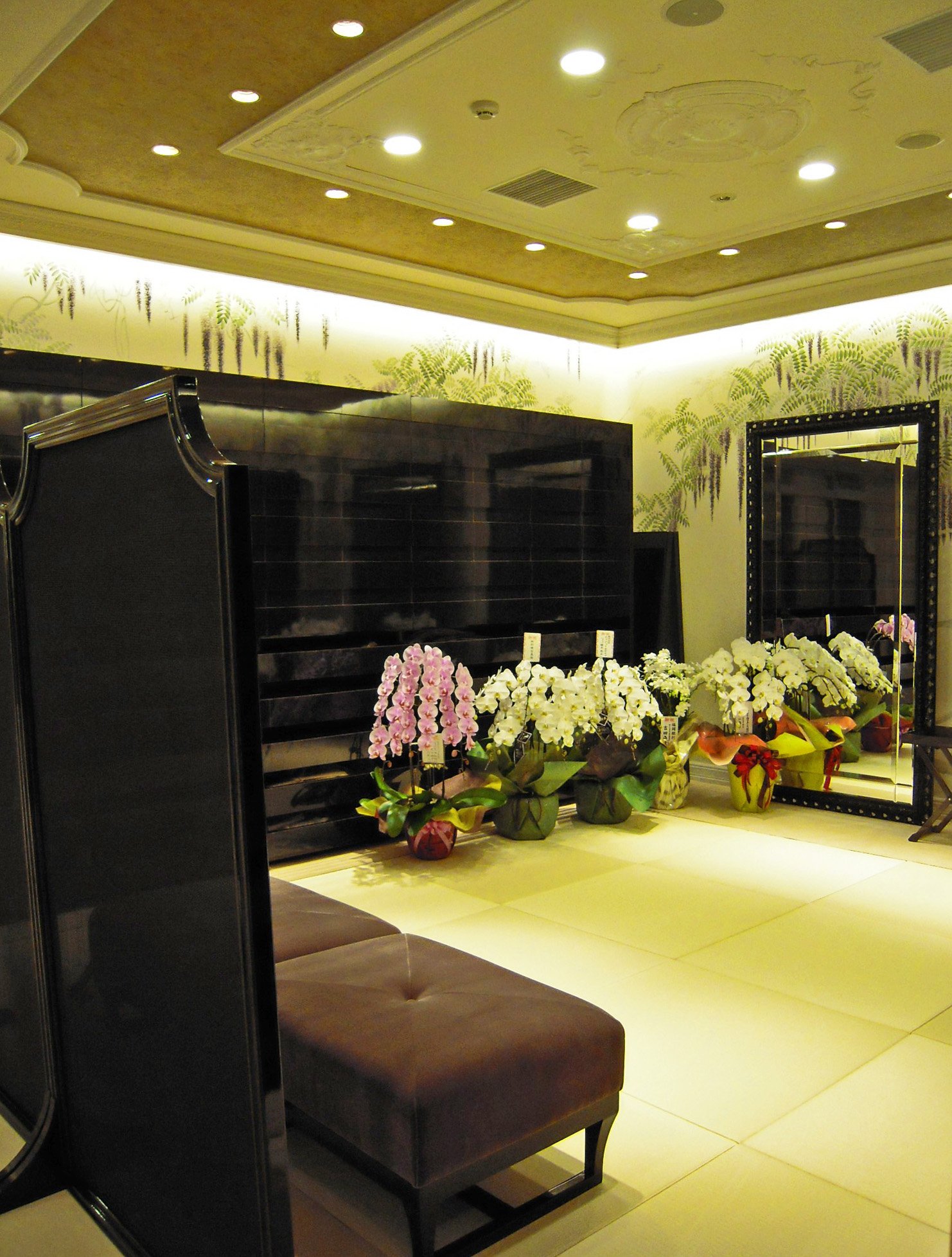 ドレスショップ 天井飾り（福岡市中央区）