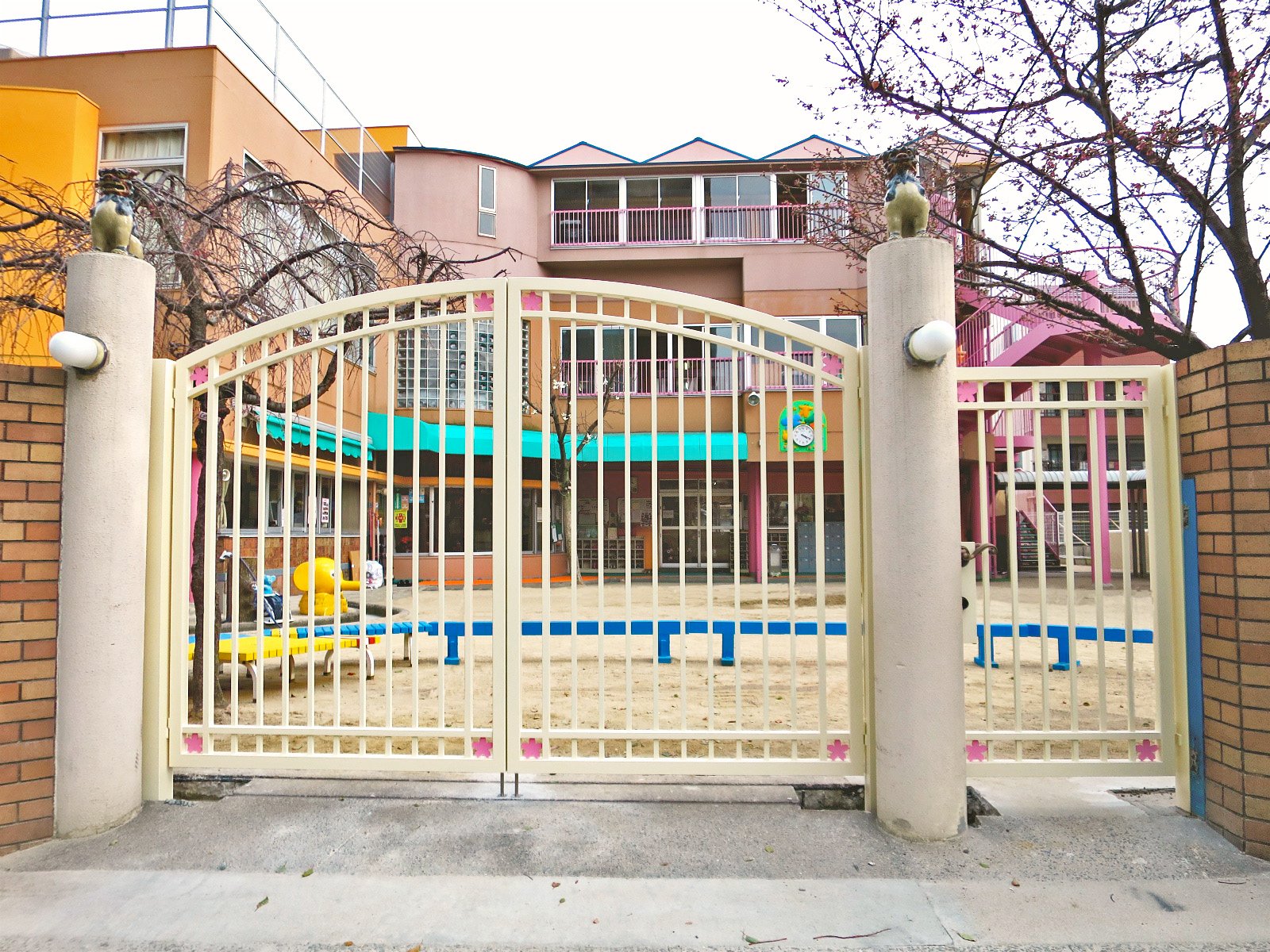 幼稚園 門扉（大阪市都島区）