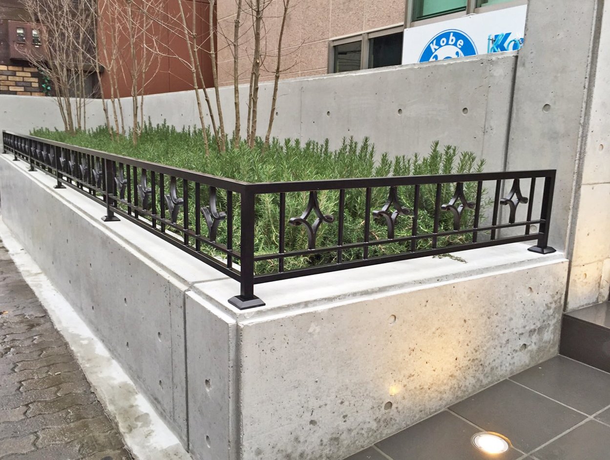 店舗ビル フェンス（神戸市中央区）