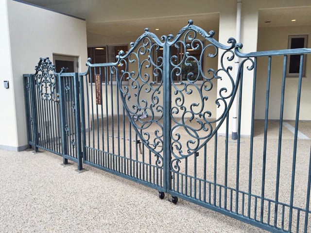 幼稚園 門扉（大阪府吹田市）