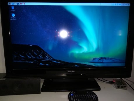 Le bureau Raspbian avec corbeille, navigateur internet, menu ...